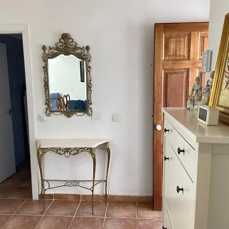 Cozy 3 Bedroom Townhouse Apartment