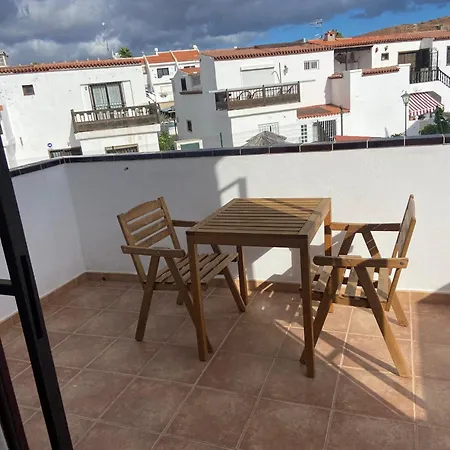 Cozy 3 Bedroom Townhouse * 阿罗纳