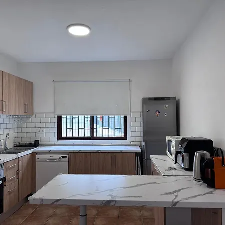 Cozy 3 Bedroom Townhouse Arona (Tenerife)