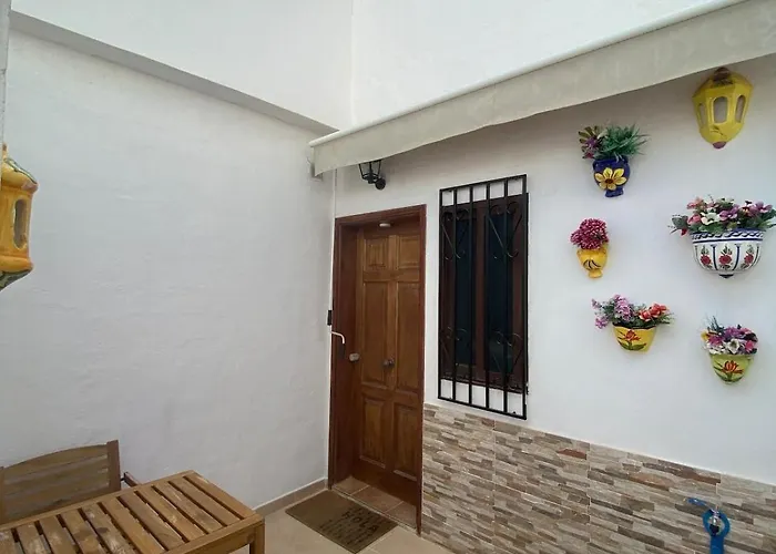 Cozy 3 Bedroom Townhouse Apartament *