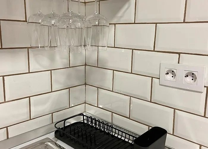 Cozy 3 Bedroom Townhouse Apartament *