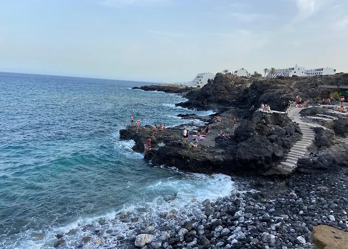 Cozy 3 Bedroom Townhouse Apartament *