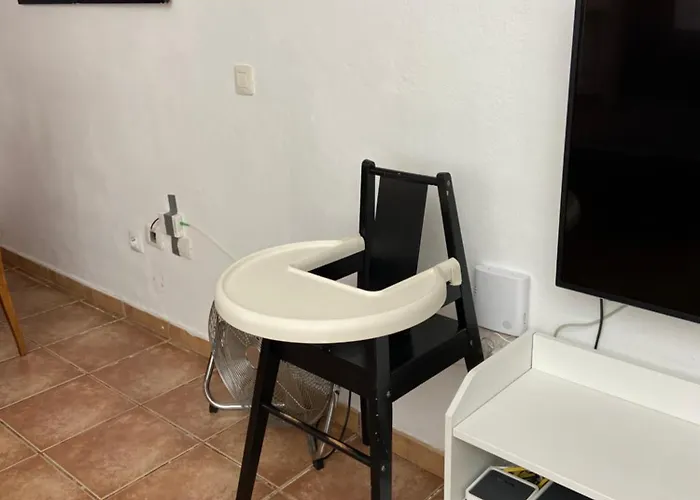 Cozy 3 Bedroom Townhouse Apartament *